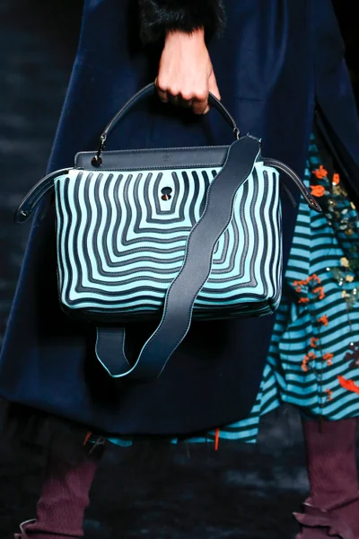 Look 111